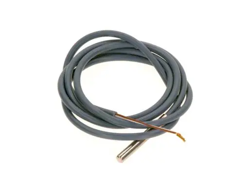 Temperaturfühler von Bosch, umwickelt mit grauem Kabel. Ein Ende hat einen Metallfühler, das andere Ende zeigt einen freiliegenden Draht.